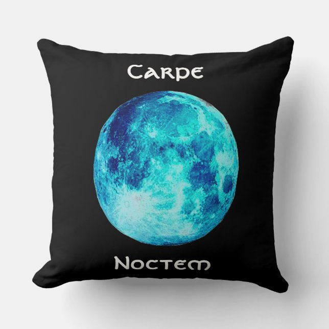 Carpe Noctem Throw Pillow Kissen (Vorderseite)