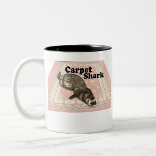 Carpet Shark Sable Ferret auf Teppich Zweifarbige Tasse