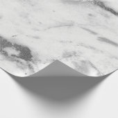 Carrara Marble White Gray Silver Strokes Minimal Geschenkpapier (Ecke)