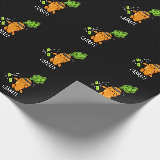 Carrate Funny Carrot Karate Pun Dark BG Geschenkpapier (Ecke)
