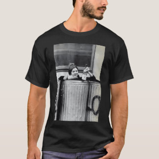 Carrie Fisher in einem Müllcontainer T-Shirt
