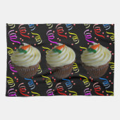 Carrot Cake Cupcake mit Confetti Geschirrtuch (Horizontal)