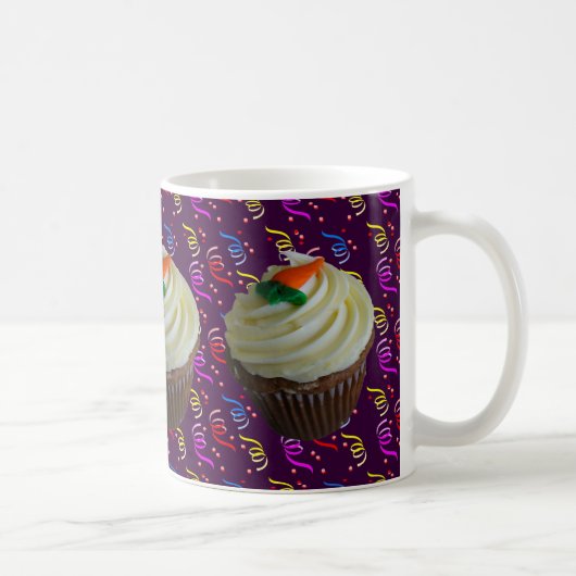 Carrot Cake Cupcake mit Confetti Kaffeetasse (Rechts)
