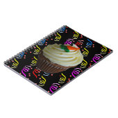 Carrot Cake Cupcake mit Confetti Notizblock (Linke Seite)