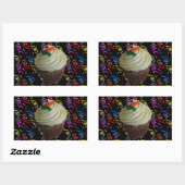 Carrot Cake Cupcake mit Confetti Rechteckiger Aufkleber (Blatt)