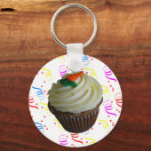Carrot Cake Cupcake mit Confetti Schlüsselanhänger (Vorderseite)