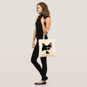 Carry Chaos – Inked Cat Tragetasche (Vorderseite (Model))