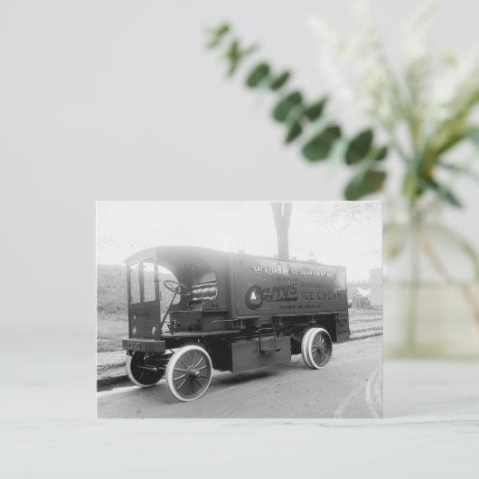 Carry's Ice Cream Truck Postkarte (Stehend Vorderseite)