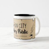 Carson City Notary Public Scroll Feather Quill Zweifarbige Tasse (VorderseiteRechts)