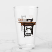 Cartoon-Abbildung der Nähmaschine Glas (Vorderseite)