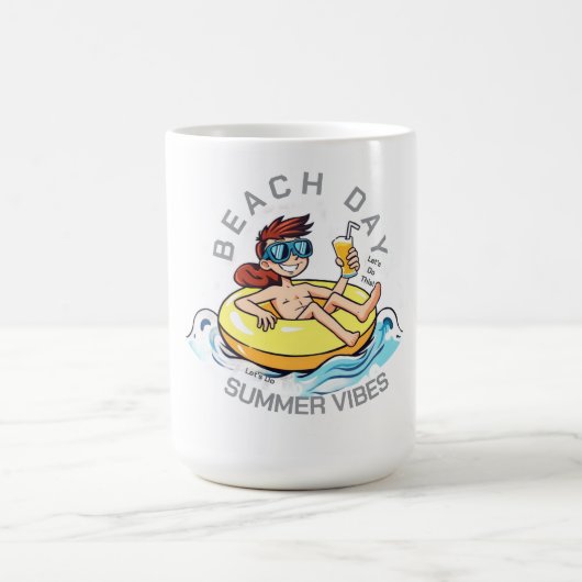 Cartoon am Strand auf aufblasbarem Ring Kaffeetasse (Mittel)