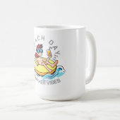 Cartoon am Strand auf aufblasbarem Ring Kaffeetasse (VorderseiteRechts)