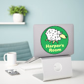 Cartoon auf der Kinderschlafzimmertür Aufkleber (Laptop auf Schreibtisch)