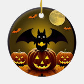 Cartoon Bat und Pumpkins unter Vollmond Keramik Ornament (Hinten)
