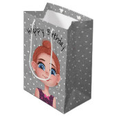 Cartoon Birthday Girl on Polka Dots Mittlere Geschenktüte (Vorderseite Schrägansicht)