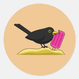 Cartoon Blackbird isst eine Eiscreme Runder Aufkleber