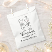 Cartoon Bride Groom Whimsical Wedding Hangover Kit Geschenktütchen (Ausgeschnitten)