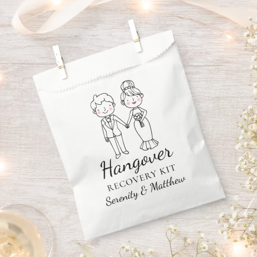 Cartoon Bride Groom Whimsical Wedding Hangover Kit Geschenktütchen (Ausgeschnitten)