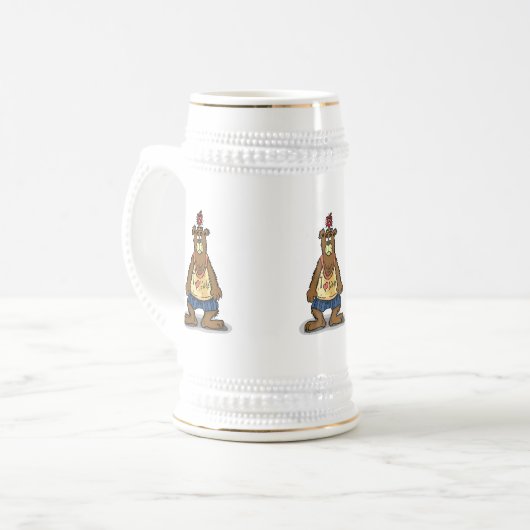 Cartoon Brown Bär stehend auf seinen Hinterfüßen Bierglas (Vorderseite Links)