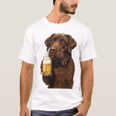 Cartoon Chocolate Labrador Holding Biere Tasse T-Shirt (Vorderseite)