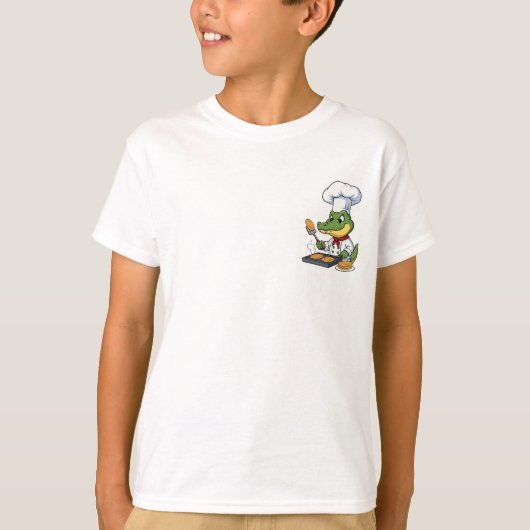 Cartoon Crocodile Chef Flipping Pancakes T-Shirt (Vorderseite)