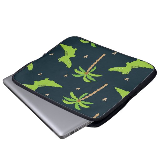 Cartoon Crocodiles: Alligator Palms Muster. Laptopschutzhülle (Vorne Knopf)