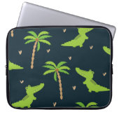 Cartoon Crocodiles: Alligator Palms Muster. Laptopschutzhülle (Vorderseite)