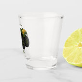 Cartoon eines grünen Monster Schnapsglas (Rechts)