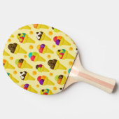 Cartoon Eis Creme Cons Tischtennis Schläger (Seitenansicht)