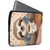 Cartoon-Faultier mit übertrieben schläfrigen Augen Laptopschutzhülle (Vorne Rechts)