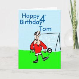 Cartoon-Fußball auf dem Feld mit Zielen hinter Karte