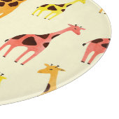 Cartoon Giraffe: Farbiges Vintages Muster. Schneidebrett (Ecke)