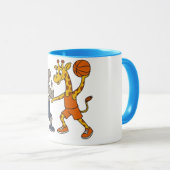 Cartoon giraffe & rhino playing basketball tasse (VorderseiteRechts)