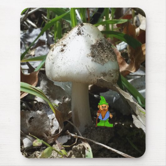 Cartoon Gnome unter einem Pilz Mousepad (Vorne)