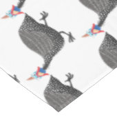 Cartoon-Illustration von guineischen Vögeln Tischdecke (Schrägansicht)