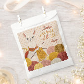 Cartoon Lama mit einem Strick Geschenktütchen (Ausgeschnitten)