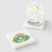 Cartoon Landschaft mit Regenbogen und Landhaus Steinuntersetzer (Seitenansicht)