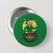 Cartoon leprechaun in einem Topf mit einem Pint Button (Vorne & Hinten)