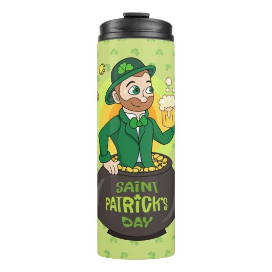 Cartoon leprechaun in einem Topf mit einem Pint Thermosbecher (Vorderseite)
