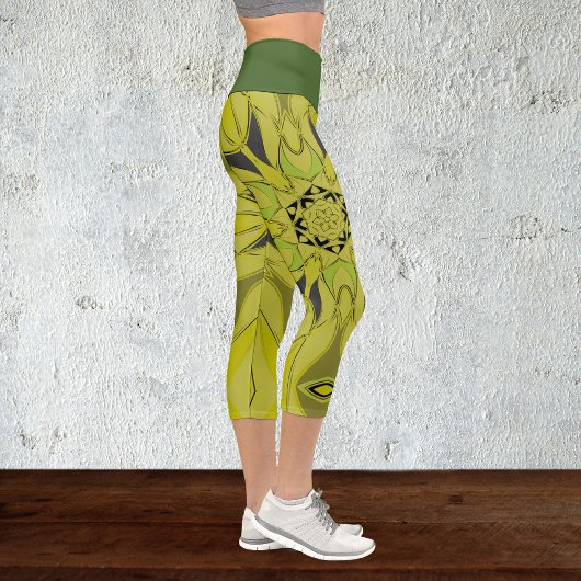Cartoon Mandala Blume Green Capri Leggings