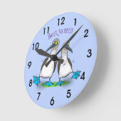 Cartoon mit sonnigen, hellblauen Füßchen Runde Wanduhr (Winkel)
