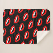 Cartoon Monster Vampir Lippen scharfe Zähne Fangge Sherpadecke (Vorderseite (Horizontal))