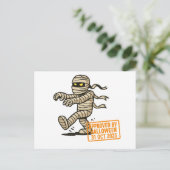 Cartoon Mummy - zu Halloween genehmigt Postkarte (Stehend Vorderseite)