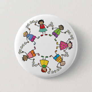 Cartoon-niedliche glückliche Kinderfreunde um die Button