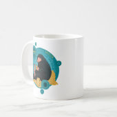 Cartoon NIFFLER™ mit Goldmünzen Kaffeetasse (Vorderseite Links)