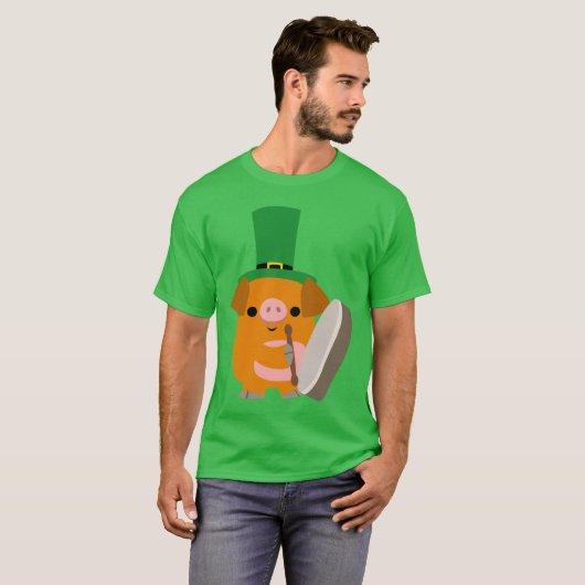 Cartoon Pig bei Bodhran :) St Patty T - Shirt (Vorne ganz)