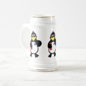 Cartoon Pinguin Bierglas (Vorderseite Links)