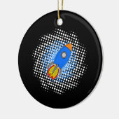 Cartoon-Rakete mit Halftones-Galaxie Keramik Ornament (Links)