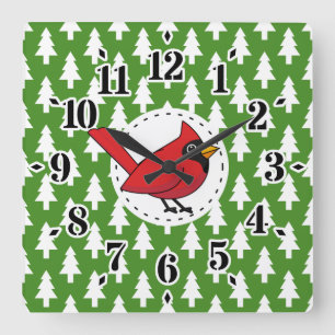 Cartoon Red Cardinal on Green White Pines Pattern Quadratische Wanduhr