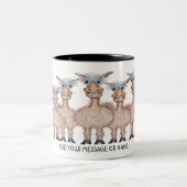 Cartoon Row of Funny Alpacas Zweifarbige Tasse (Mittel)